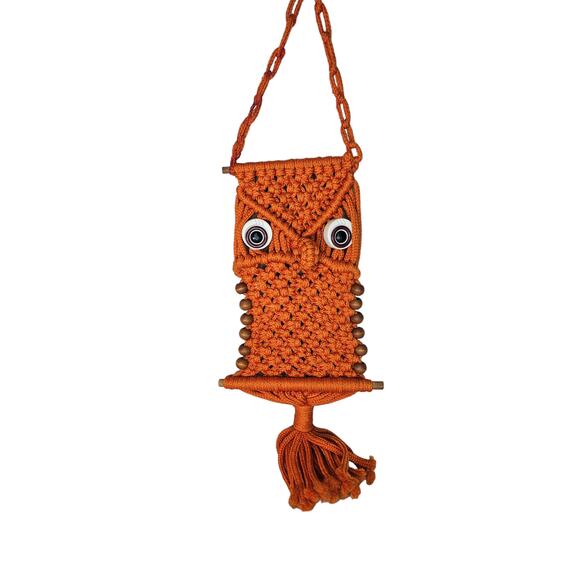 Vintage 1970s Orange Macramé Owl Wall Hanging Retro Wood Beads Boho Fall Autumn - Picture 12 of 13